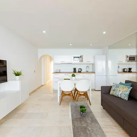Sunset Ocean View Apartment *
