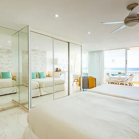 Sunset Ocean View Apartment *