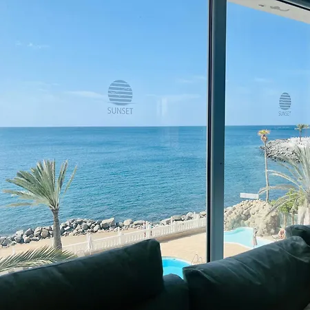 Sunset Ocean View Apartment *
